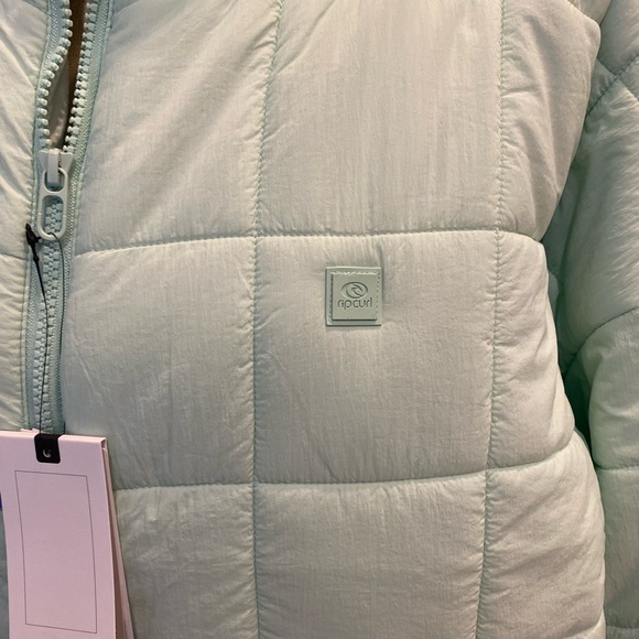 NWT  Rip Curl Puff Jacket - Picture 9 of 9